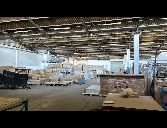 1,810M² WAREHOUSE TO LET IN EPPING INDUSTRIAL